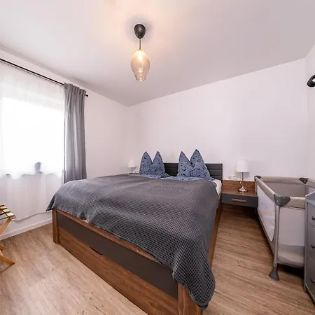 Apartment Leipzig- Hirschfeld *